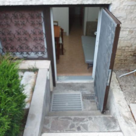 Apartament Garden Basement - Seminterrato Max 4 Ospiti - Fiumicino Vicino Aeroporto E Fiera Zewnętrze zdjęcie