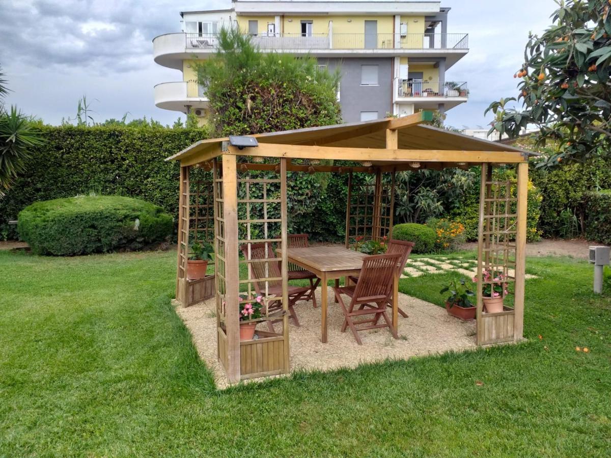 Apartament Garden Basement - Seminterrato Max 4 Ospiti - Fiumicino Vicino Aeroporto E Fiera Zewnętrze zdjęcie