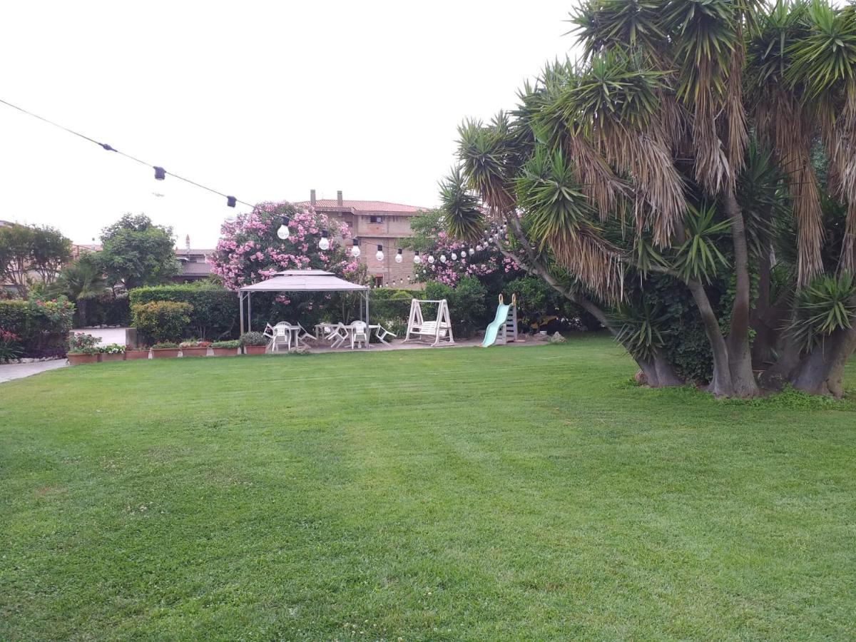 Apartament Garden Basement - Seminterrato Max 4 Ospiti - Fiumicino Vicino Aeroporto E Fiera Zewnętrze zdjęcie